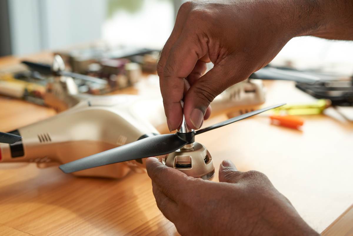 The Role of Blade Pitch and Propeller Design in Drone Efficiency